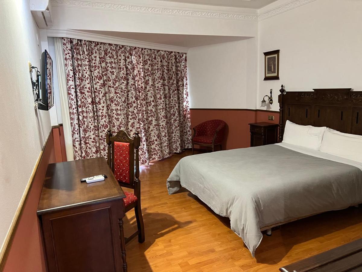 Hotel El Cisne Saragosse Extérieur photo